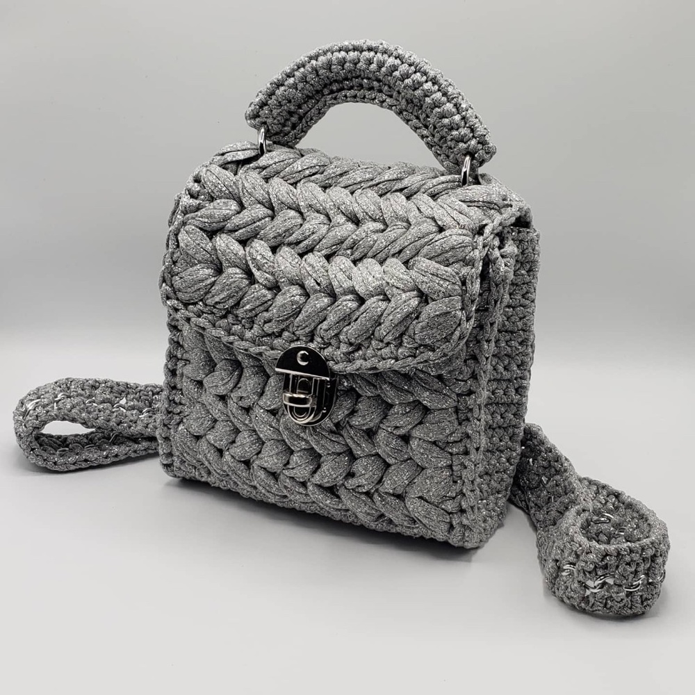 💕 Shiny silver handmade backpack